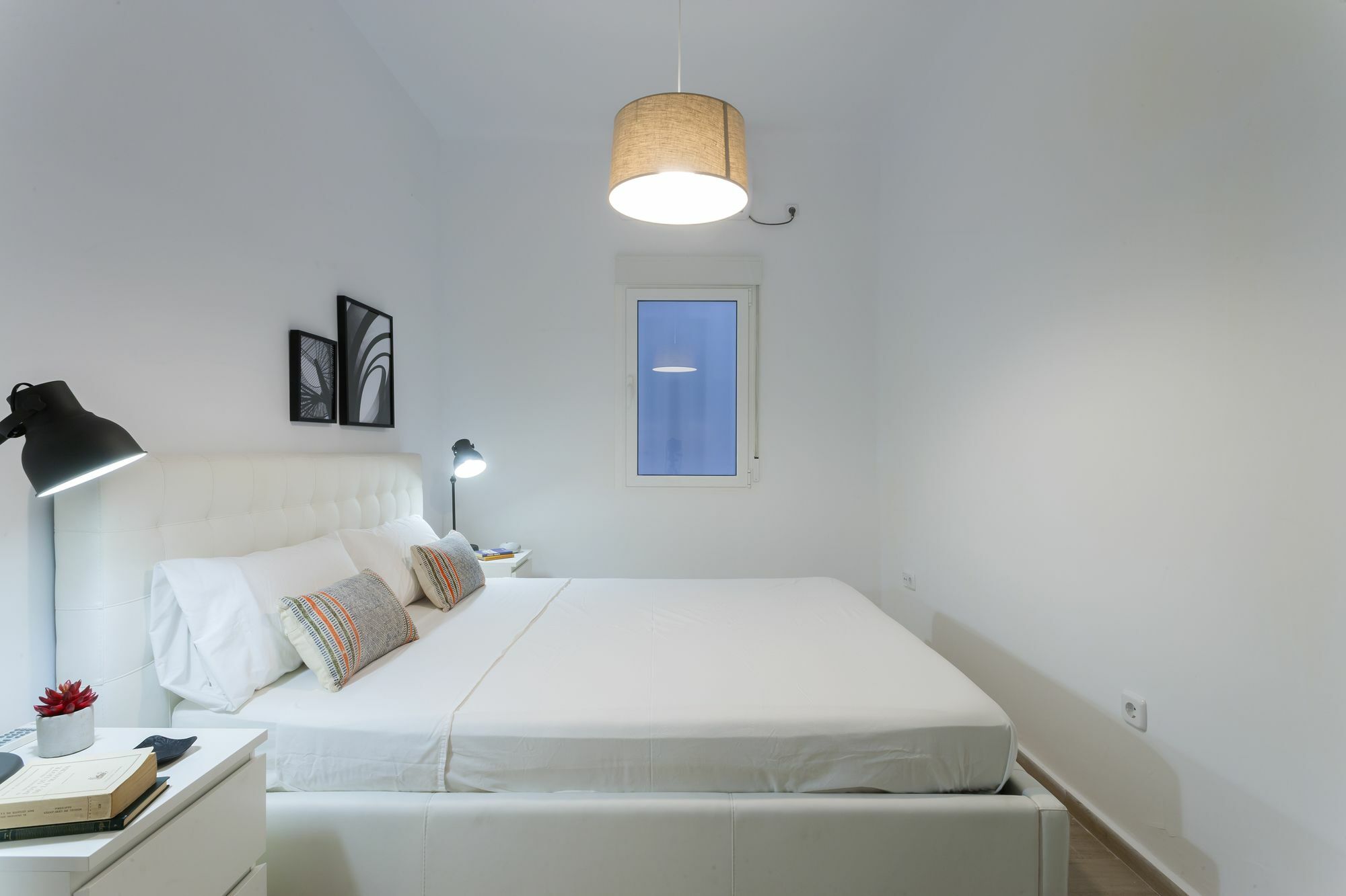 Dobo Rooms Ronda De Segovia Madryt Zewnętrze zdjęcie